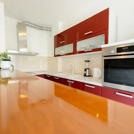 Ana 4+2 Apartament Makarska